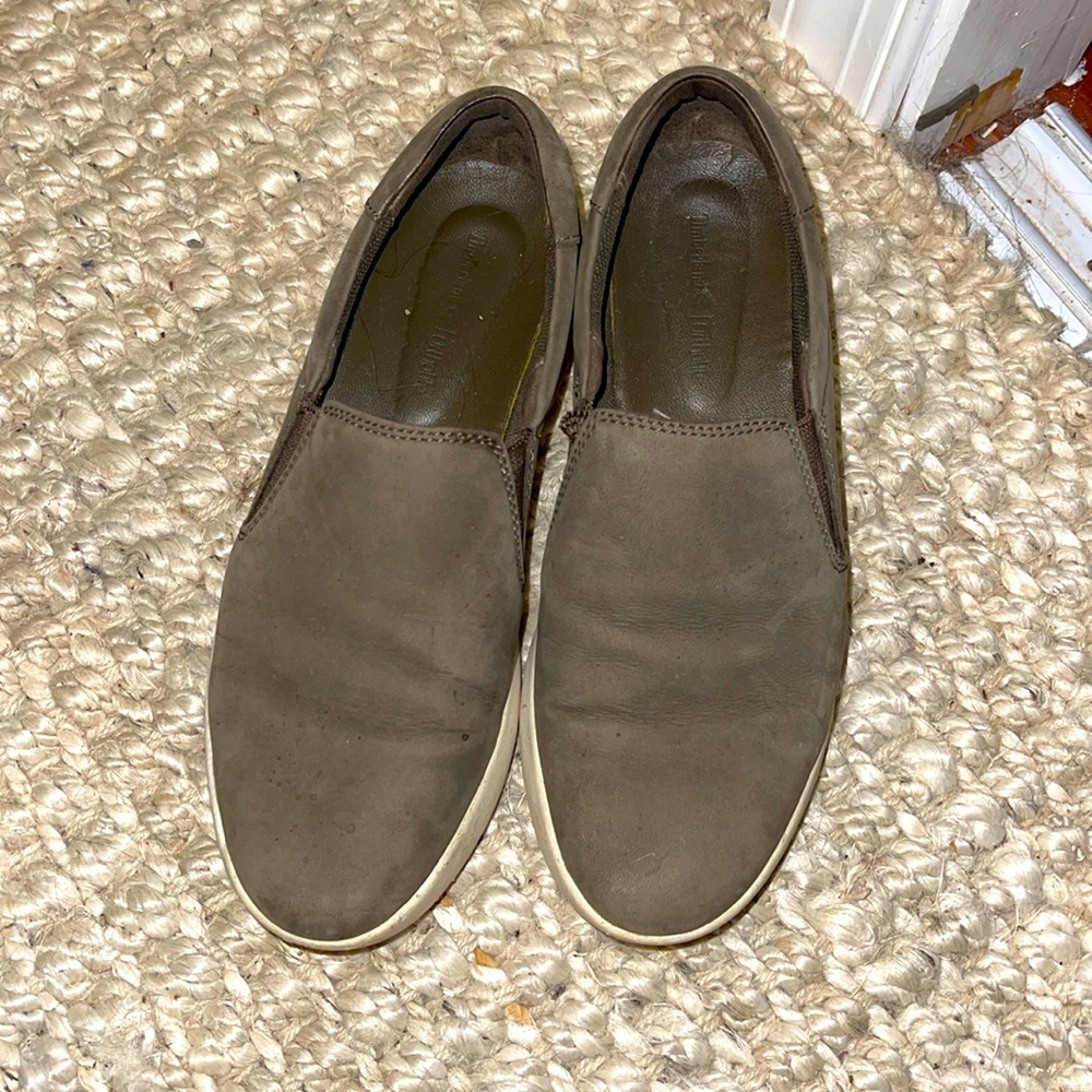 cute & comfortable Timberland slides